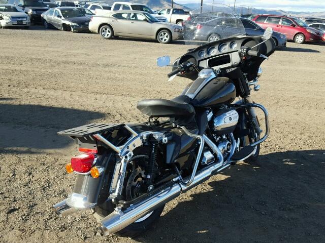 1HD1FMC16HB685246 - 2017 HARLEY-DAVIDSON FLHTP POLI 黑色 照片 4