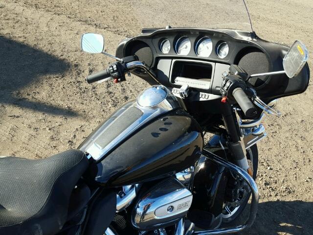 1HD1FMC16HB685246 - 2017 HARLEY-DAVIDSON FLHTP POLI 黑色 照片 5