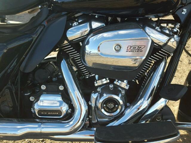 1HD1FMC16HB685246 - 2017 HARLEY-DAVIDSON FLHTP POLI 黑色 照片 7