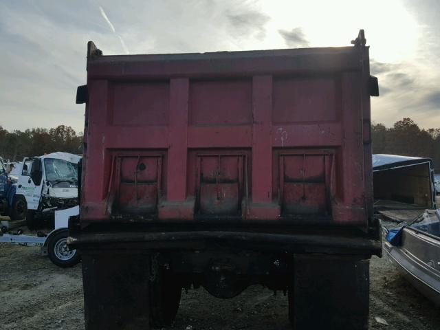 1GBM7H1C21J505655 - 2001 CHEVROLET C-SERIES C RED photo 6