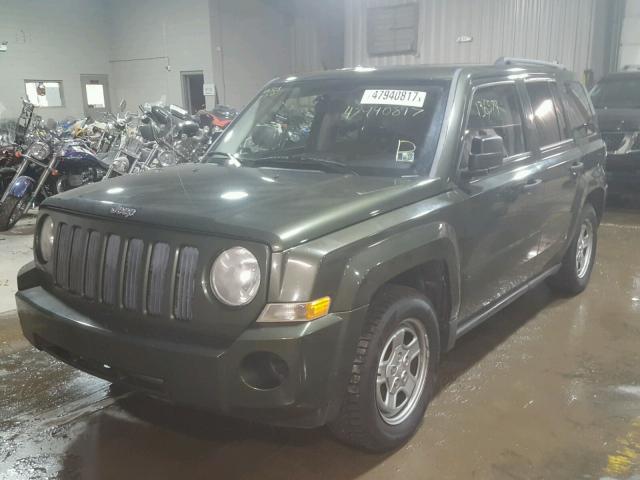 1J8FF28W38D691549 - 2008 JEEP PATRIOT SP GREEN photo 2