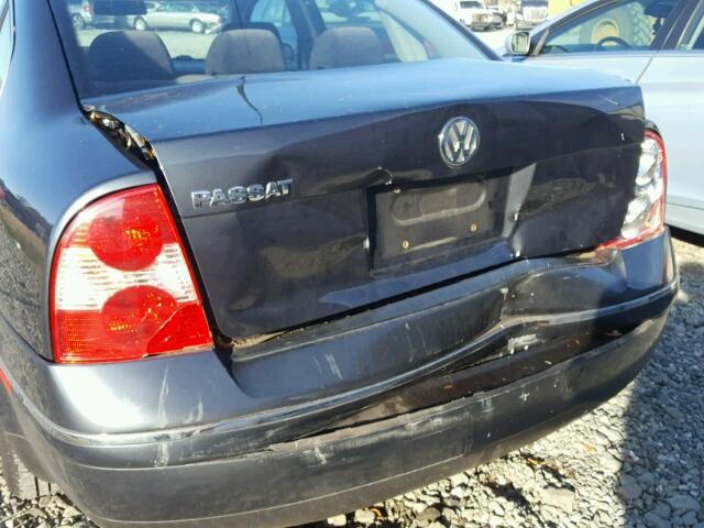 WVWPD63B34E125070 - 2004 VOLKSWAGEN PASSAT GLS GRAY photo 9