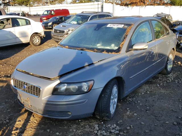 YV1MS382552058050 - 2005 VOLVO S40 2.4I GRAY photo 2