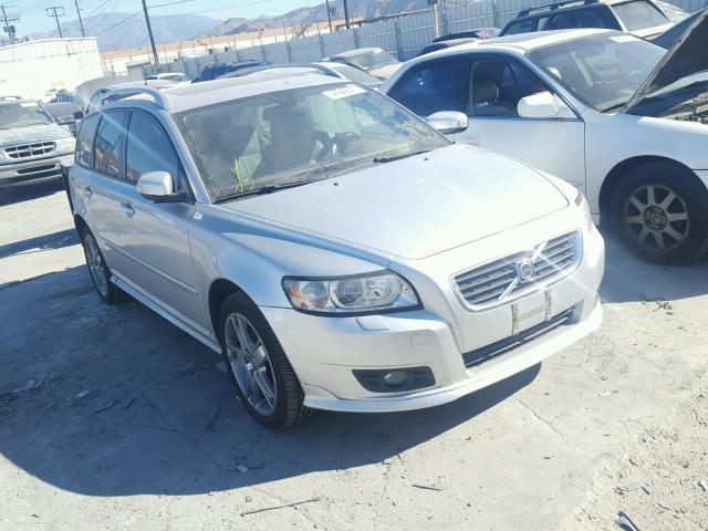 YV1MJ672182407165 - 2008 VOLVO V50 T5 SILVER photo 1