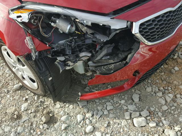 KNAFK4A66G5593968 - 2016 KIA FORTE LX RED photo 9