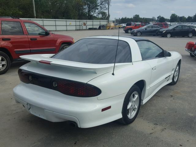 2G2FV22G8X2234370 - 1999 PONTIAC FIREBIRD F WHITE photo 4