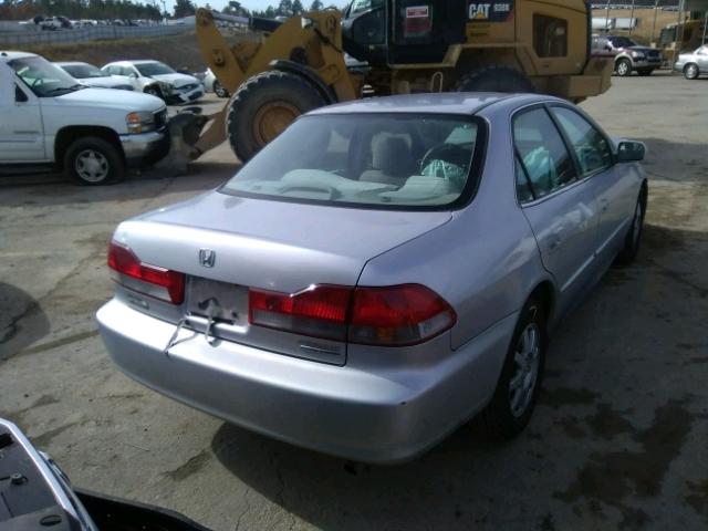 1HGCG56772A056896 - 2002 HONDA ACCORD SE SILVER photo 4