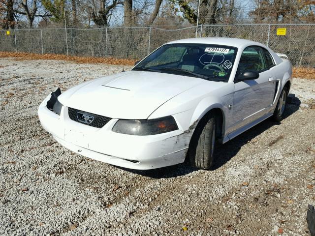 1FAFP40684F240939 - 2004 FORD MUSTANG WHITE photo 2