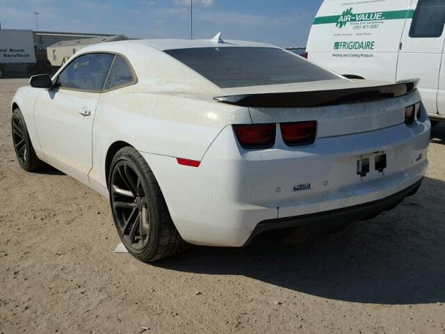 2G1FS1EW1D9163901 - 2013 CHEVROLET CAMARO SS WHITE photo 3