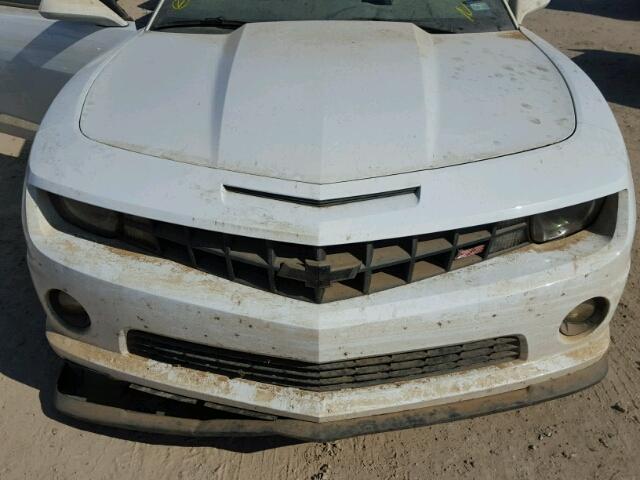 2G1FS1EW1D9163901 - 2013 CHEVROLET CAMARO SS WHITE photo 7