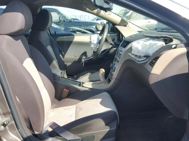 1G1ZB5EB7AF243904 - 2010 CHEVROLET MALIBU LS Boz foto 5