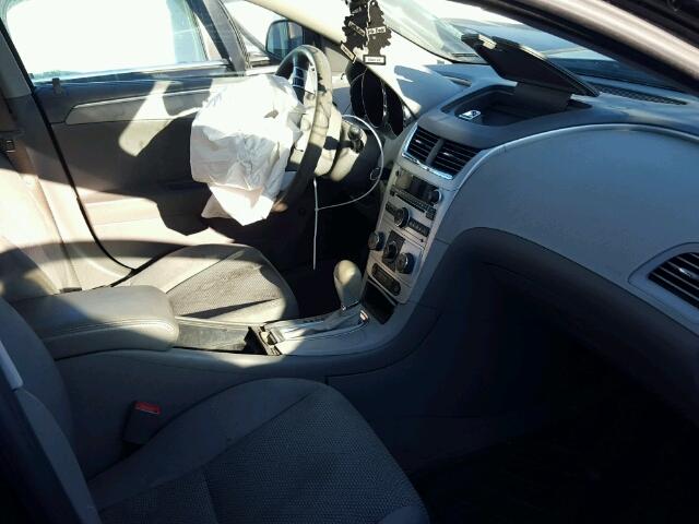 1G1ZB5EB7AF306659 - 2010 CHEVROLET MALIBU LS შავი ფოტო 5