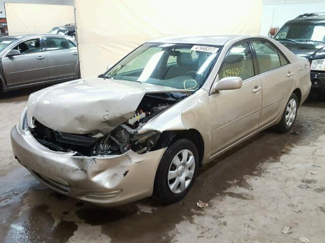 4T1BE32K83U753391 - 2003 TOYOTA CAMRY LE GOLD photo 2