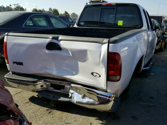 1FTZX1723YKA92768 - 2000 FORD F150 WHITE photo 4