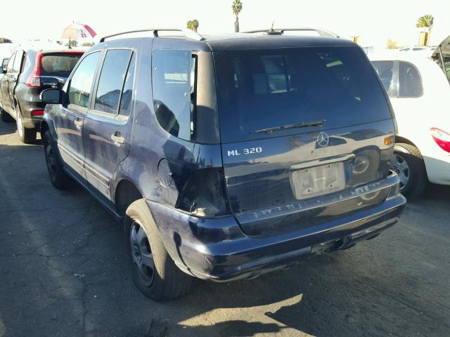 4JGAB54E63A372972 - 2003 MERCEDES-BENZ ML 320 BLUE photo 3