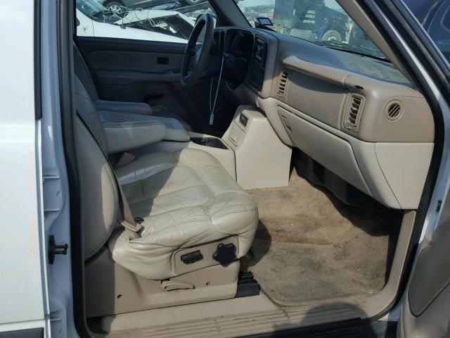 3GNEC16Z02G190364 - 2002 CHEVROLET SUBURBAN C WHITE photo 5