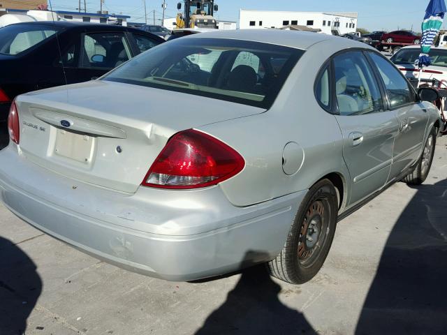 1FAHP53U35A310130 - 2005 FORD TAURUS SE GRAY photo 4