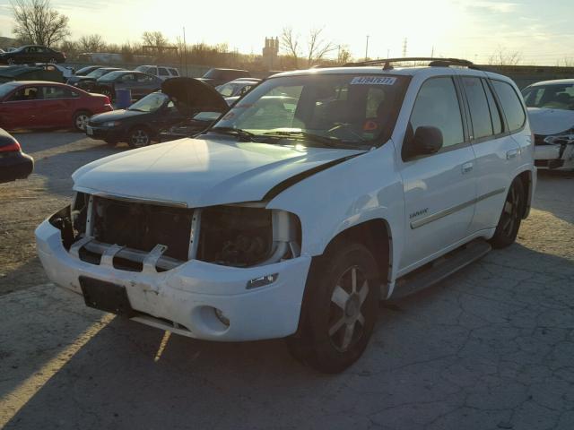 1GKDT13S362211500 - 2006 GMC ENVOY WHITE photo 2