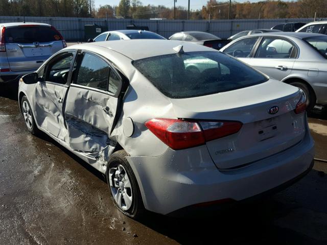 KNAFK4A67F5403867 - 2015 KIA FORTE LX WHITE photo 3