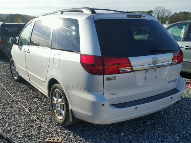 5TDZA22C54S127417 - 2004 TOYOTA SIENNA XLE WHITE photo 3