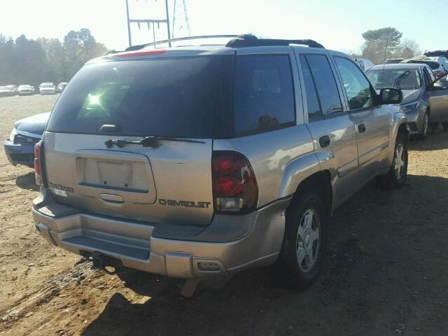 1GNDS13S822513378 - 2002 CHEVROLET TRAILBLAZE TAN photo 4