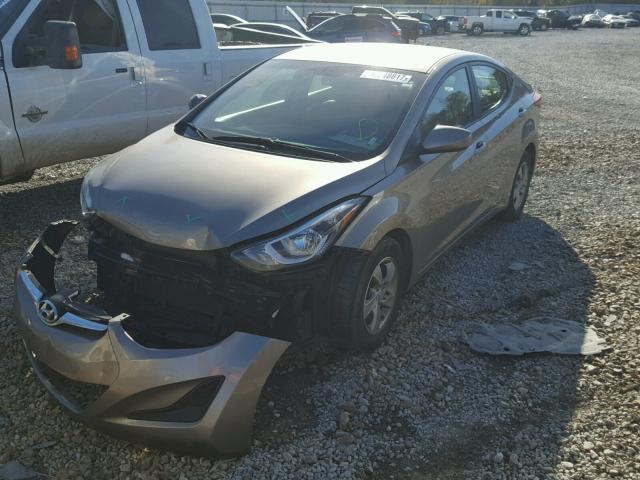 5NPDH4AE4EH486673 - 2014 HYUNDAI ELANTRA SE GOLD photo 2