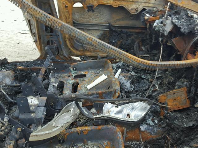 1G1ND52F64M610243 - 2004 CHEVROLET CLASSIC BURN photo 5