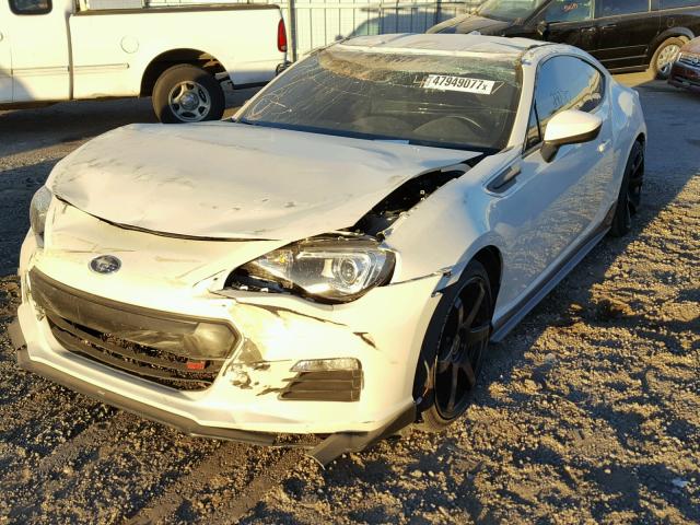 JF1ZCAB14F9604834 - 2015 SUBARU BRZ 2.0 PR WHITE photo 2