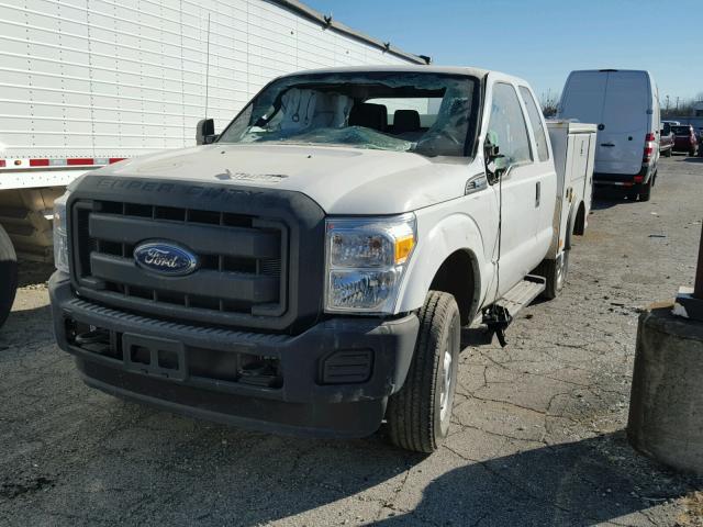 1FT7X2B62FEC26401 - 2015 FORD F250 SUPER WHITE photo 2