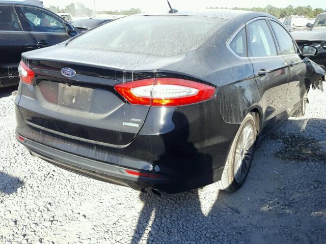 3FA6P0HD4GR214213 - 2016 FORD FUSION SE BLACK photo 4