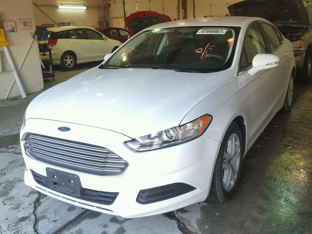 3FA6P0H72ER388711 - 2014 FORD FUSION SE WHITE photo 2