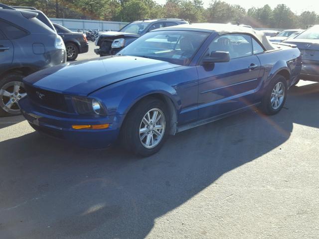 1ZVHT84N285206933 - 2008 FORD MUSTANG BLUE photo 2