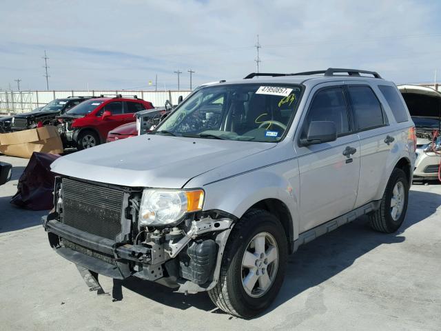 1FMCU03779KC66199 - 2009 FORD ESCAPE XLT SILVER photo 2