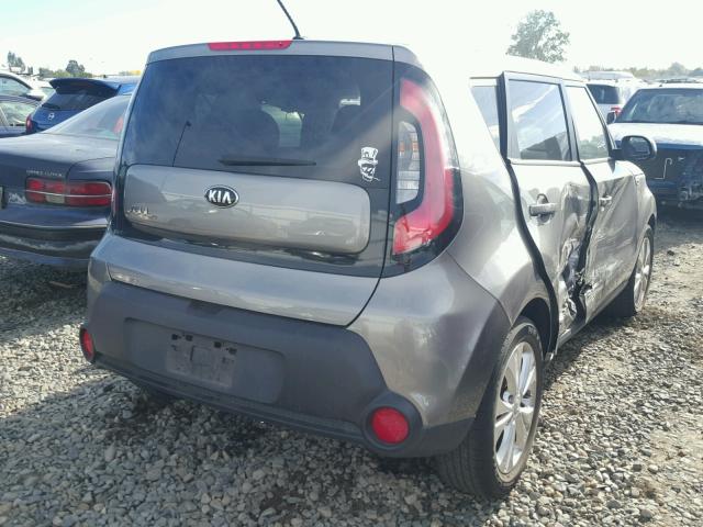 KNDJP3A5XF7115930 - 2015 KIA SOUL + GRAY photo 4