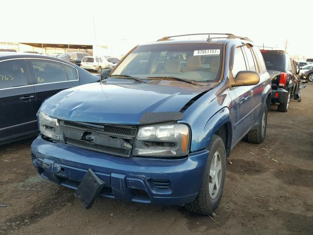 1GNDT13S062159682 - 2006 CHEVROLET TRAILBLAZE BLUE photo 2