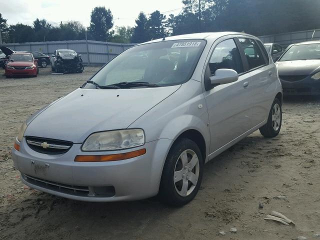 KL1TD66697B737901 - 2007 CHEVROLET AVEO BASE Srebrny zdjęcie 2