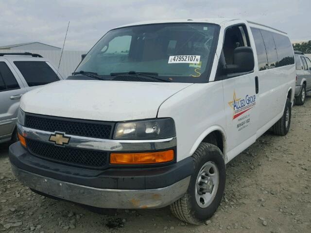 1GAZG1FG1D1189781 - 2013 CHEVROLET EXPRESS G3 WHITE photo 2