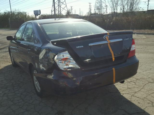 4T1BF30K53U040514 - 2003 TOYOTA CAMRY LE შავი ფოტო 3
