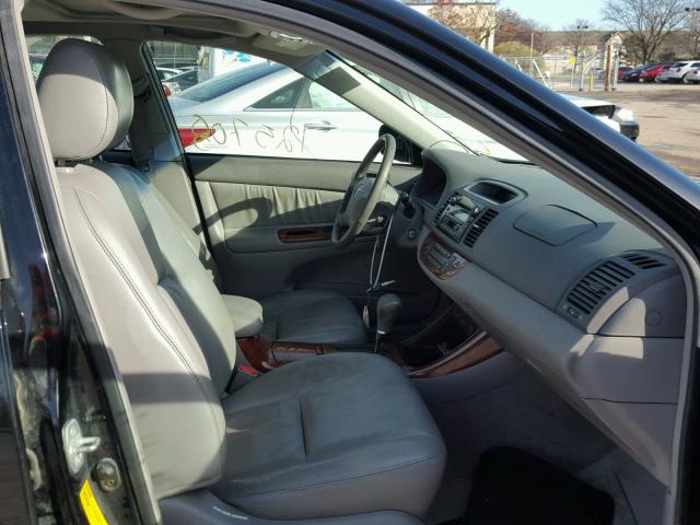 4T1BF30K53U040514 - 2003 TOYOTA CAMRY LE შავი ფოტო 5