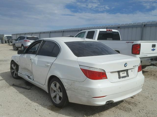 WBANV13598CZ57769 - 2008 BMW 528 XI WHITE photo 3