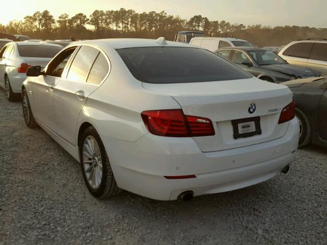 WBAFR7C52BC800636 - 2011 BMW 535 I WHITE photo 3