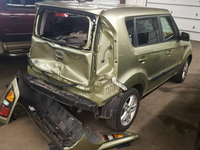 KNDJT2A20B7213323 - 2011 KIA SOUL GREEN photo 4