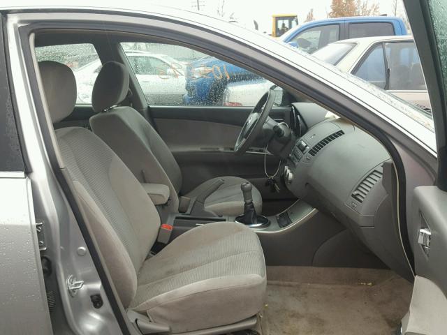 1N4AL11D25N930307 - 2005 NISSAN ALTIMA S SILVER photo 5