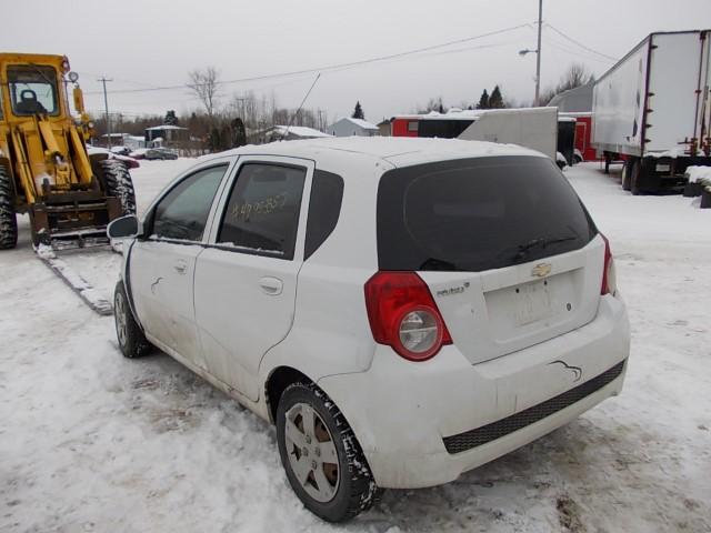 3G1TB6DEXAL105299 - 2010 CHEVROLET AVEO LS WHITE photo 3