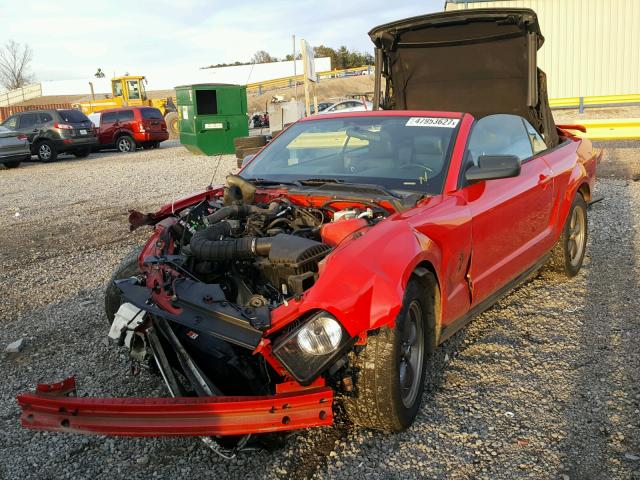 1ZVFT84N965256510 - 2006 FORD MUSTANG RED photo 2