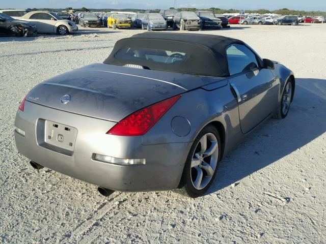 JN1BZ36A28M850283 - 2008 NISSAN 350Z ROADS SILVER photo 4