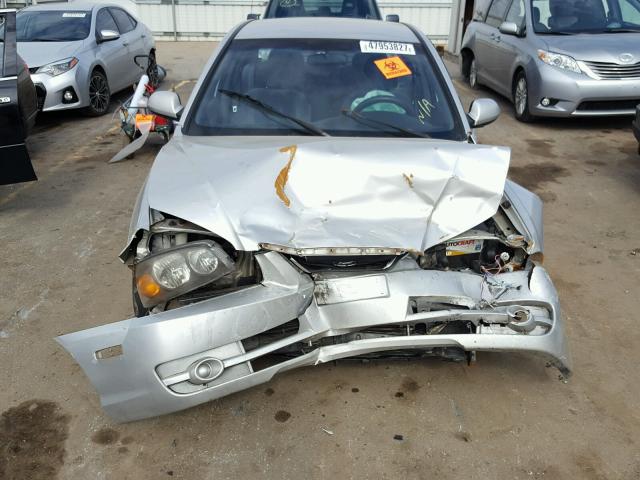 KMHDN46D55U994659 - 2005 HYUNDAI ELANTRA GL SILVER photo 9