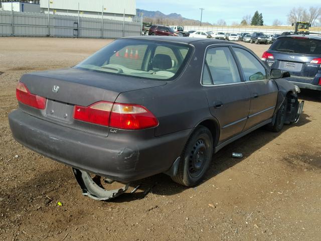 1HGCG5542XA003098 - 1999 HONDA ACCORD LX BLACK photo 4