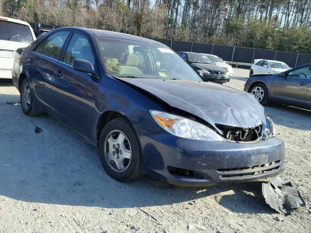 4T1BF30K72U520844 - 2002 TOYOTA CAMRY LE BLUE photo 1