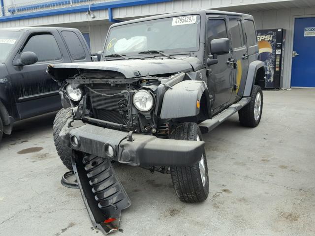 1C4HJWEG0GL202077 - 2016 JEEP WRANGLER U BLACK photo 2